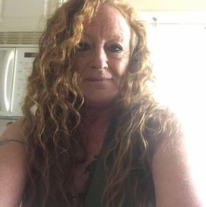 Meet your Posher, Nora